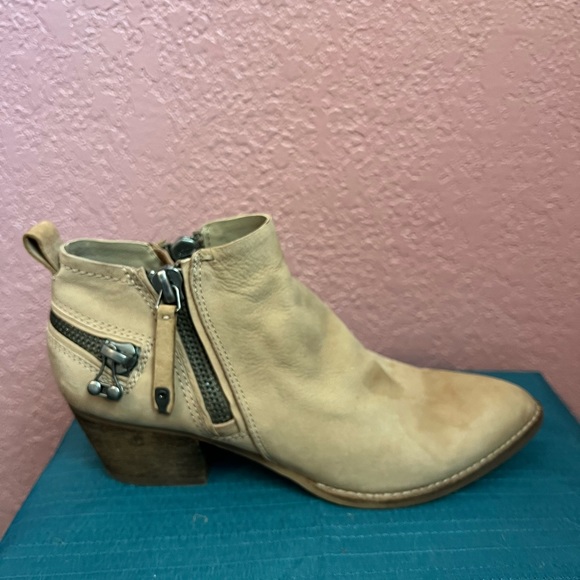 Dolce Vita Booties - Picture 8 of 8
